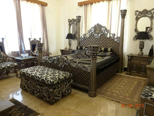 Chiniote Pillar Bed Set with Dresser & 2 Side Tables – Luxury Wooden Bedroom Furniture