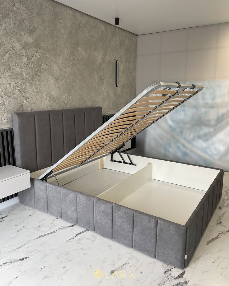 Royal Velvet Vertical Panel Bed with Hydraulic Storage